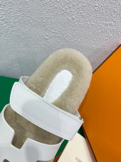 Chypre Sandal White shearling insole White goatskin lining